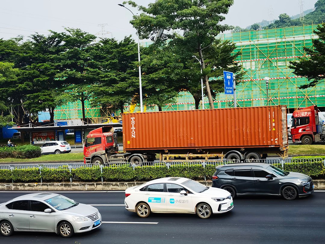 La Chine utilise le service express pour livrer des marchandises en Guinée